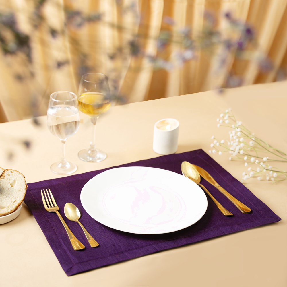 table_runner image